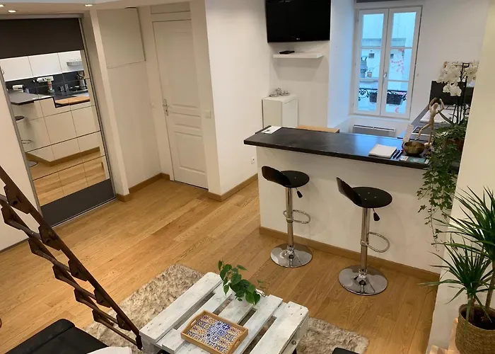 Lovely At Ile Saint-louis Apartment *